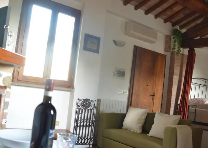 Dom wakacyjny Bucciano, Casa Il Fienile *